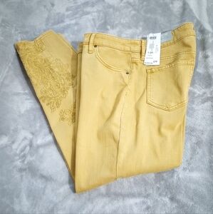 NWT Chico's So Slimming Girlfriend Embroidered Jeans Goldenrod 10